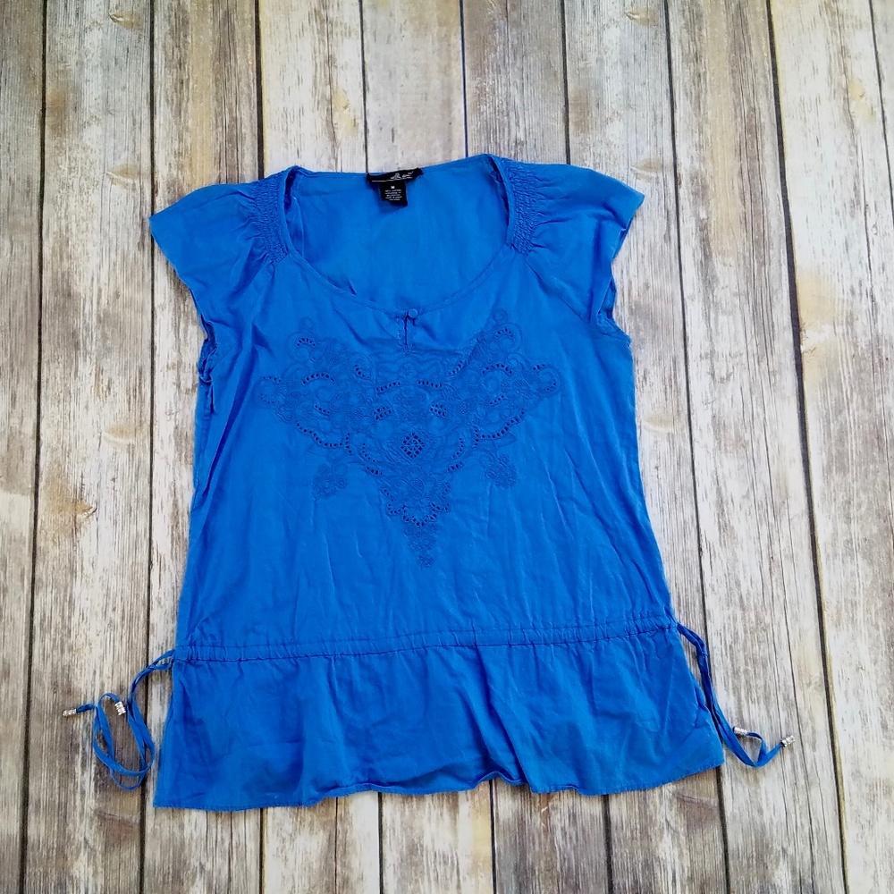 Willi Smith Blue Boho Embroidered Ruffle Blouse